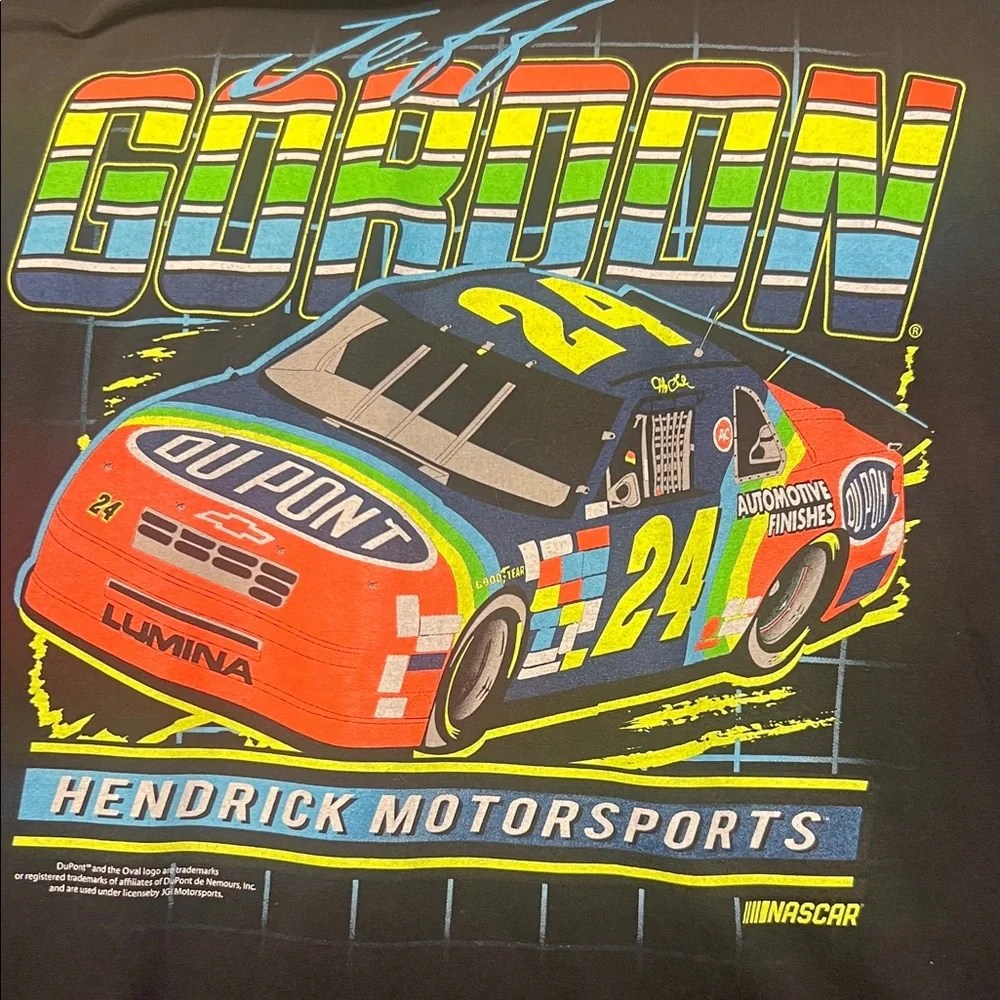 Jeff Gordon  Team Collection black Hendricks Motorsports DuPont T-shirt. NASCAR - Picture 3 of 4